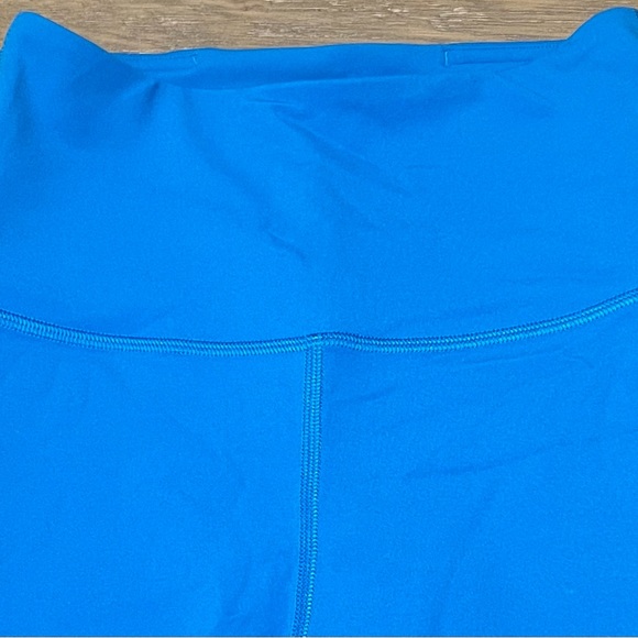 NEW WITHOUT TAGS 💙💙💙 LULULEMON POOLSIDE FLARED LEGGINGS - VERY RARE - Picture 4 of 4